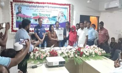 মহেশপুরে ৯০ অসহায় দরিদ্র ভূমিহীন ও গৃহহীন পরিবারে পেল ঘর
