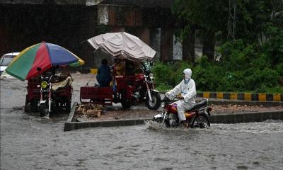 পাকিস্তানে ঝড়-বৃষ্টিতে ৩২ জনের মৃত্যু