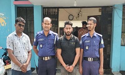 জামালপুরে পর্ণগ্রাফি মামলায় মা ফার্মেসীর মালিক পাপ্পু গ্রেফতার