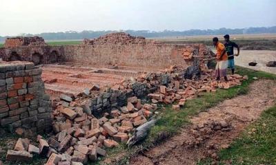 মঠবাড়িয়ায় ভ্রাম্যমাণ আদালতে ৩ জনের অর্থদণ্ড