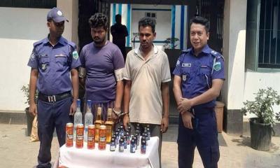 পাথর বোঝাই ট্রাকে যাচ্ছিল বিদেশি মদ ও ফেনসিডিল,  ট্রাকসহ ২ জন আটক