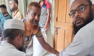 সিংগাইরে ঈদুল আজহা উপলক্ষে ভিজিএফের চাল বিতরণ
