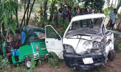 পিকআপ-সিএনজি মুখোমুখি সংঘর্ষে নিহত ২