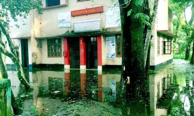 টানা বৃষ্টিতে জকিগঞ্জে ভয়াবহ জলাবদ্ধতা