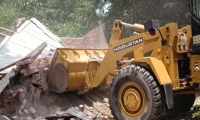 শৈলকুপায় মহাসড়কের ওপর গড়ে তোলা অবৈধ স্থাপনা উচ্ছেদ