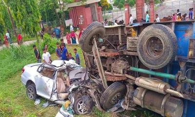 টাঙ্গাইলে প্রাইভেটকার-ট্রাকের মুখোমুখি সংঘর্ষে নিহতদের পরিচয় মিলেছে
