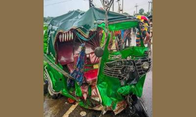 তারাকান্দায় সিএনজি-অ্যাম্বুলেন্স সংঘর্ষে নিহত ২