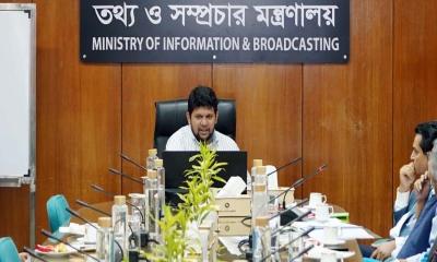 সরকার সংবাদপত্রের মধ্যে ইতিবাচক প্রতিদ্বন্দ্বিতা দেখতে চায়