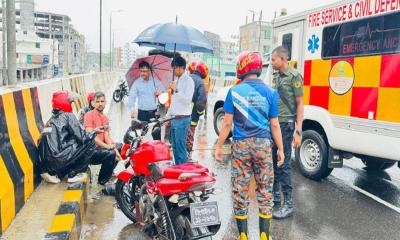 দুর্ঘটনায় গুরুতর আহত স্বামী-স্ত্রীকে হাসপাতালে পৌঁছে দিলেন ইউএনও