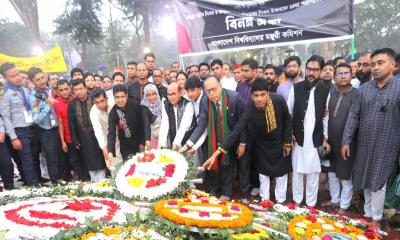 ভাষা শহীদদের প্রতি ইউজিসি’র শ্রদ্ধা নিবেদন