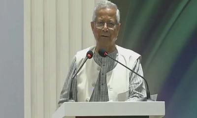 বাংলাদেশকে ম্যানুফ্যাকচারিং হাব বানাতে চীনা বিনিয়োগকারীদের আহ্বান প্রধান উপদেষ্টার