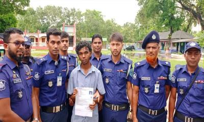 নীলফামারীতে পুলিশ কনস্টেবল  নিয়োগ পরীক্ষায় ভুয়া পরীক্ষার্থী গ্রেফতার 