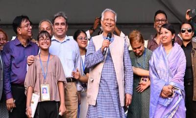 পৈত্রিক ভিটায় চট্টগ্রামের ভাষায় বক্তব্য প্রধান উপদেষ্টার