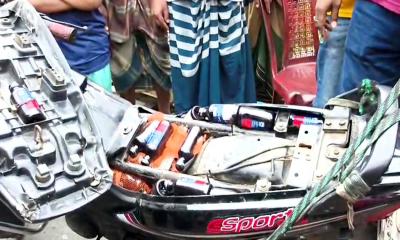 গাংনীতে ৪৫ বোতল ফেনসিডিলসহ পাচারকারী আটক