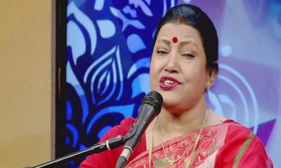 শহীদ মিনারে ফরিদা পারভীনকে অন্তিম শ্রদ্ধা, দাফন কুষ্টিয়ায় 