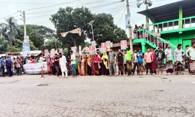 যান চলাচল স্বাভাবিক, আন্দোলনকারীদের অবস্থান রাস্তার পাশে