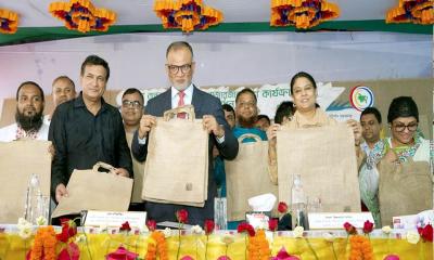 এখন ২০ টাকায় মিলবে পাটের ব্যাগ