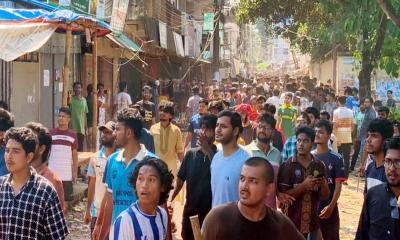 চবিতে ৩ ঘণ্টা ধরে সংঘর্ষ, নেই পুলিশ