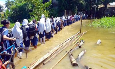 বাঘাইছড়িতে বন্যায় বিপর্যস্ত কাচালং বালিকা উচ্চ বিদ্যালয়, বন্ধ শ্রেণিকার্যক্রম 