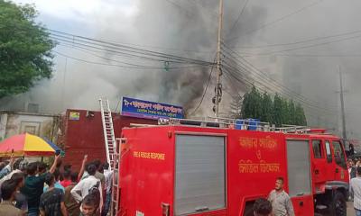 চট্টগ্রামের সৈকত বার অ্যান্ড রেস্তোরাঁয় আগুন