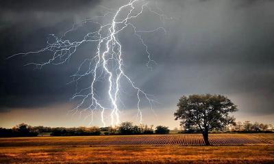 সোনারগাঁয়ে বজ্রপাতে প্রাণ গেল কৃষকের