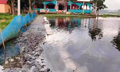 উন্নয়ন বঞ্চিত সাড়ে পাঁচশ’ বছরের পুরোনো রূপ-সনাতন ধাম