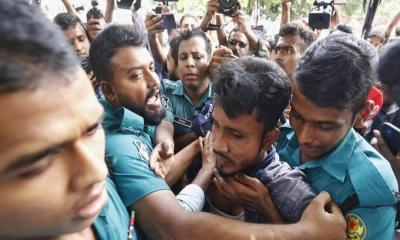৩২ নম্বরে ফুল দেওয়া সেই রিকশাচালকের জামিন
