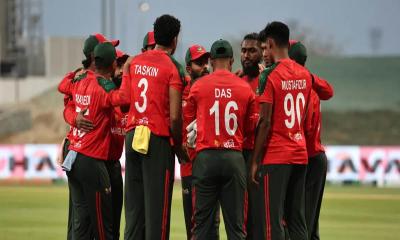 হংকংয়ের বিপক্ষে ম্যাচে টস জিতে ফিল্ডিংয়ে বাংলাদেশ