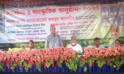 বাবুগঞ্জে জামেনা খাতুন মাধ্যমিক বিদ্যালয়ের অবসরপ্রাপ্ত শিক্ষকদের সংবর্ধনা