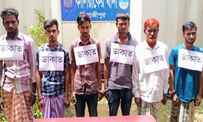 কালিয়াকৈরে অস্ত্রসহ ১১ ডাকাত গ্রেপ্তার