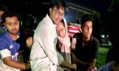 এবার বাকৃবিতে শিক্ষার্থীদের ওপর বহিরাগতদের হামলা