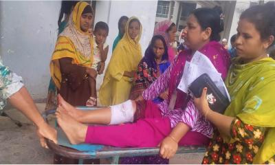 বকেয়া বেতনের দাবিতে শ্রমিকের ওপর গুলিতে নিহত ১, আহত অর্ধশত