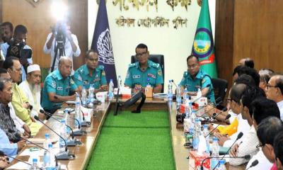 বরিশালে দুর্গাপূজা উপলক্ষে মেট্রোপলিটন পুলিশের মতবিনিময়