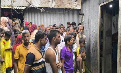 ঋণের দায় মেটাতে না পেরে গলায় ফাঁস দিয়ে আত্মহত্যা
