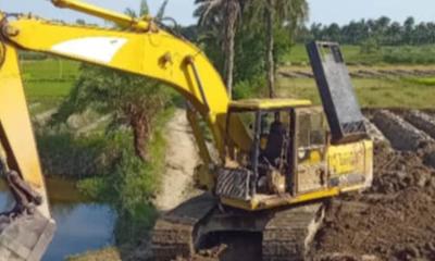 সীতাকুণ্ডে বিলুপ্ত খাল পুনরুদ্ধারে নেমেছে বিএডিসি