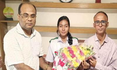 সাফ জয়ী রুপাকে সংবর্ধনা দিল সখীপুর প্রেসক্লাব
