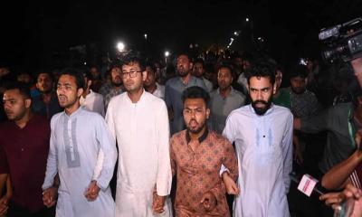ভোট বর্জনের পর জাবিতে ছাত্রদলের বিক্ষোভ মিছিল