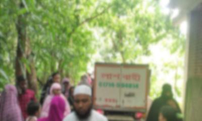 গ্রামের বাড়িতে চির নিদ্রায় শায়িত হলো সেই ছোট্ট রাইসা মনি