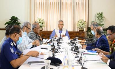 নির্বাচনে আইনশৃঙ্খলা পরিস্থিতি নিয়ে প্রধান উপদেষ্টার বৈঠক