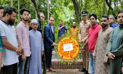 মধুপুরে শহিদ লাল মিয়ার কবর জিয়ারত ও ফুলেল শ্রদ্ধা