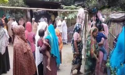 ইজিবাইক চার্জ দিতে গিয়ে বিদ্যুৎস্পৃষ্টে চালকের মৃত্যু
