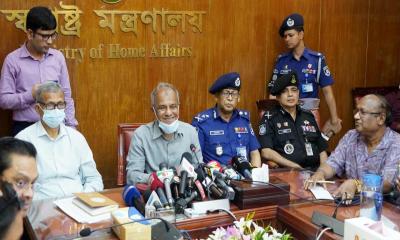 আসিফ মাহমুদের অস্ত্রের লাইসেন্স ইস্যুতে যা বললেন স্বরাষ্ট্র উপদেষ্টা