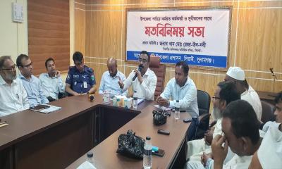 যারা দেশে বসবাস করে দেশের বাইরে সবকিছু করে তারা দেশের বন্ধু হতে পারে না 