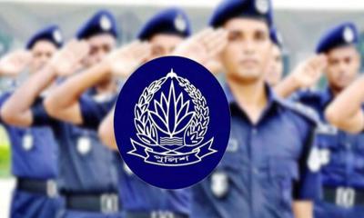 পুলিশের ১৩ ডিআইজিকে বাধ্যতামূলক অবসর