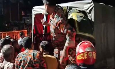 কুড়িগ্রামে গভীর রাতে সড়কে ঝরল ৩ প্রাণ
