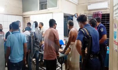 ভোররাতে রক্তাক্ত মেহেরপুর, দুর্বৃত্তের গুলিতে গুরুতর আহত বিএনপি নেতা