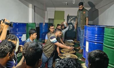 মেহেরপুরে অবৈধভাবে মজুতকৃত ৬ হাজার ১৭৫ লিটার ডিজেল জব্দ