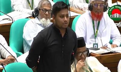 রাস্তায় তেলের জন্য দীর্ঘ সারি, মন্ত্রী কি দেখতে পাচ্ছেন না