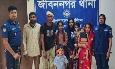 সীমান্তে ভারত পাচারের চেষ্টাকালে ৮ বাংলাদেশি উদ্ধার, গ্রেপ্তার ২ 