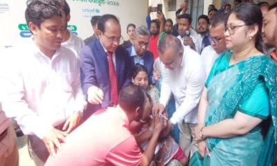 ঝালকাঠিতে হাম-রুবেলা প্রতিরোধে জরুরি টিকাদান কর্মসূচির উদ্বোধন